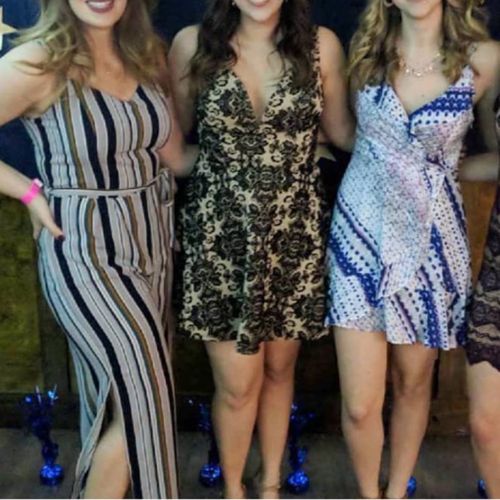 Bailey Blue Tan and Black V-Neck Mini Dress